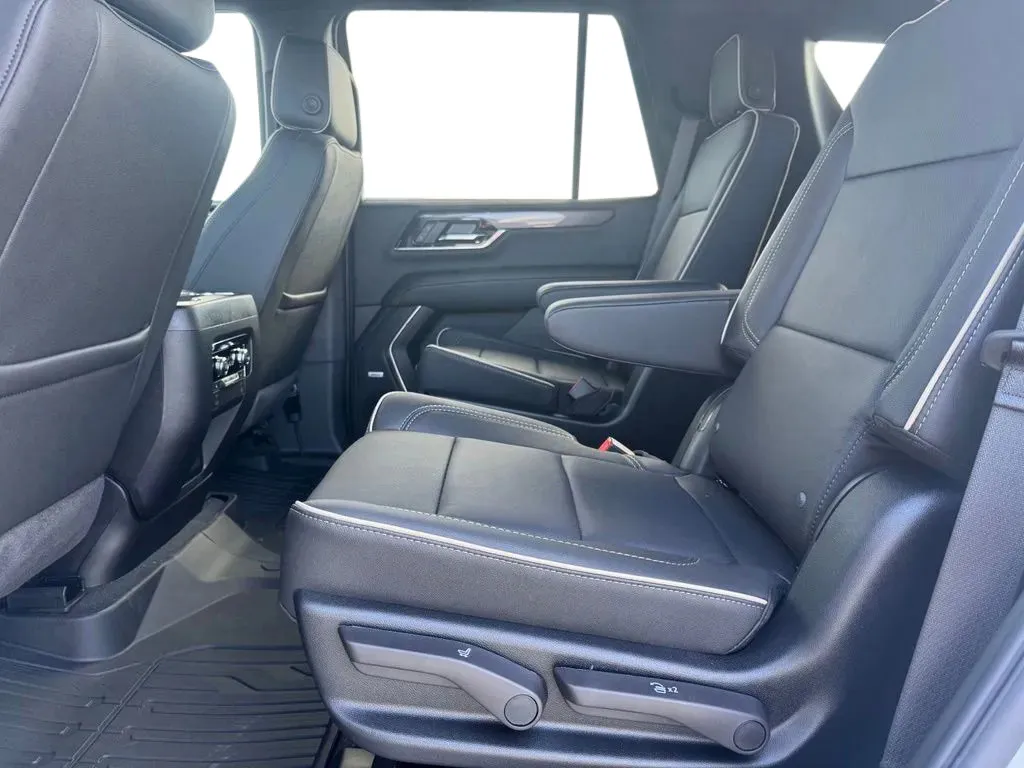 GMC Yukon photo 17