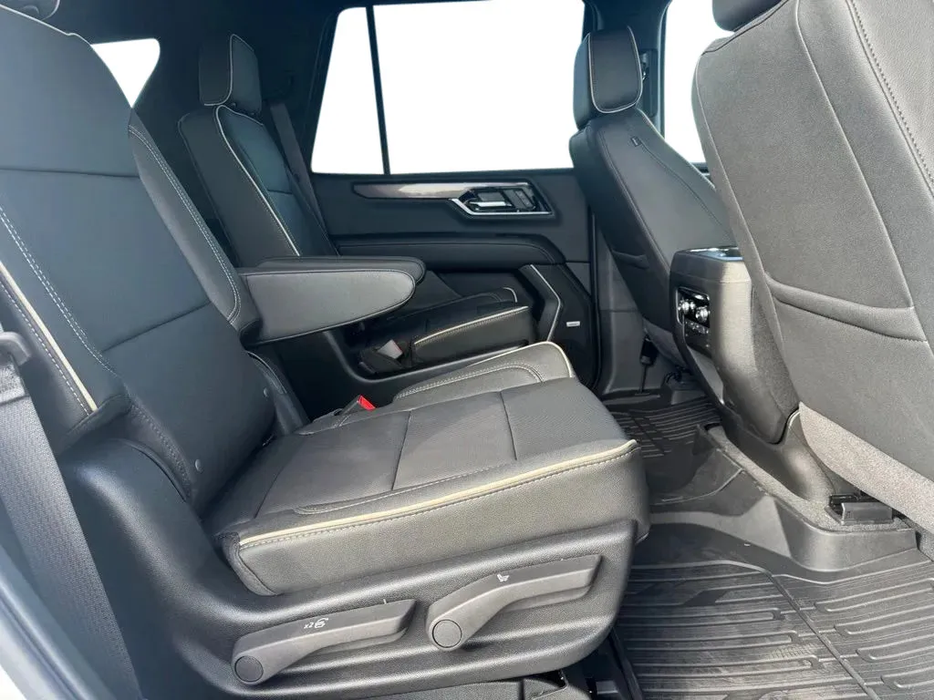 GMC Yukon photo 16