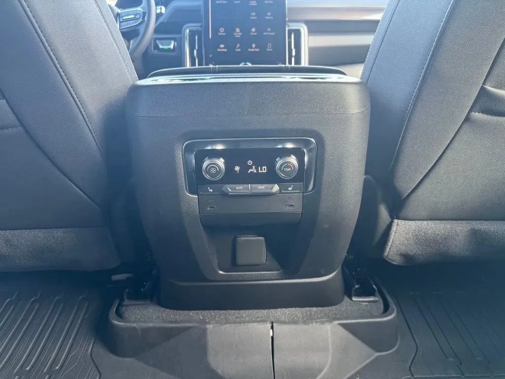 GMC Yukon photo 20