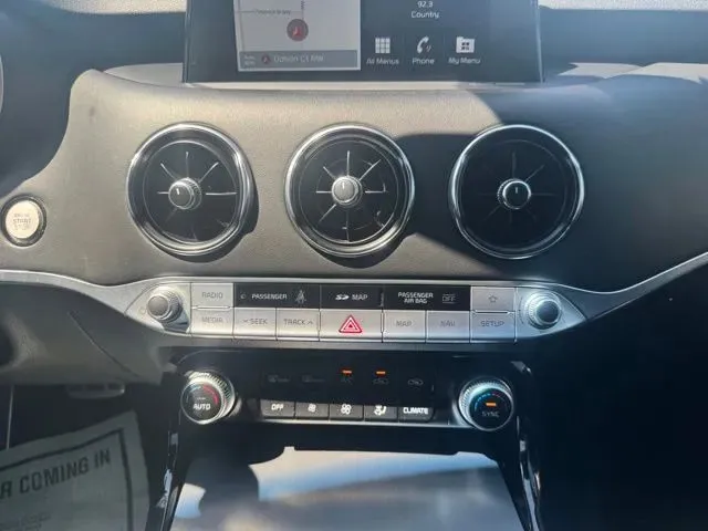 Kia Stinger photo 28