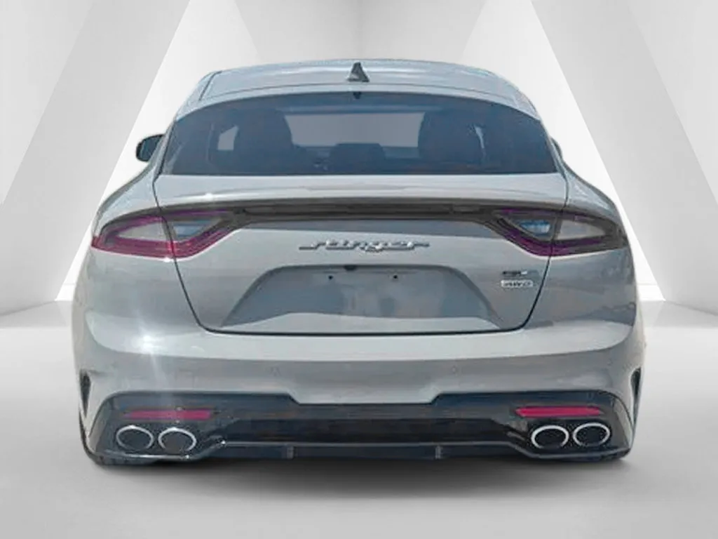 Kia Stinger photo 6