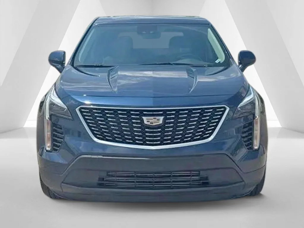 Cadillac XT4 photo 2