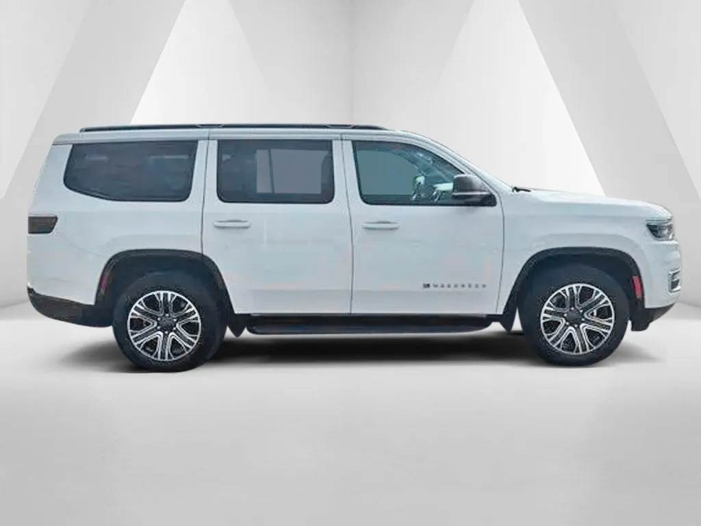2024 Jeep Wagoneer Series II - Photo 8