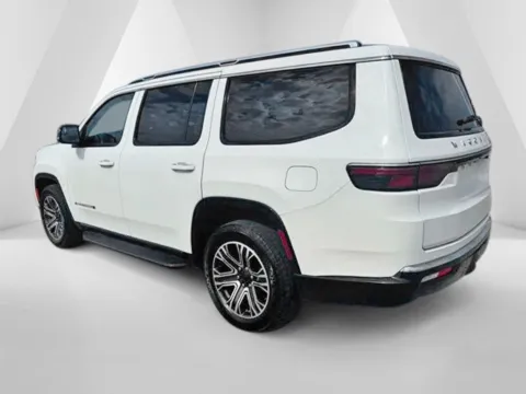 More photos of 2024 Jeep Wagoneer Series II at Braden Cadillac GMC, OH