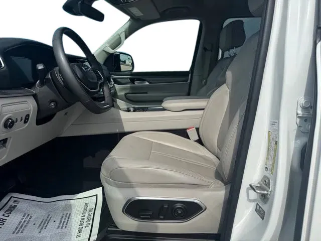 2024 Jeep Wagoneer Series II - Photo 9