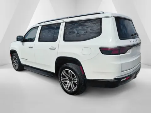 More photos of 2024 Jeep Wagoneer Series II at Braden Cadillac GMC, OH
