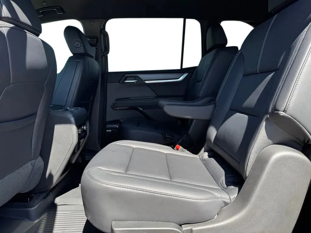 GMC Acadia photo 17