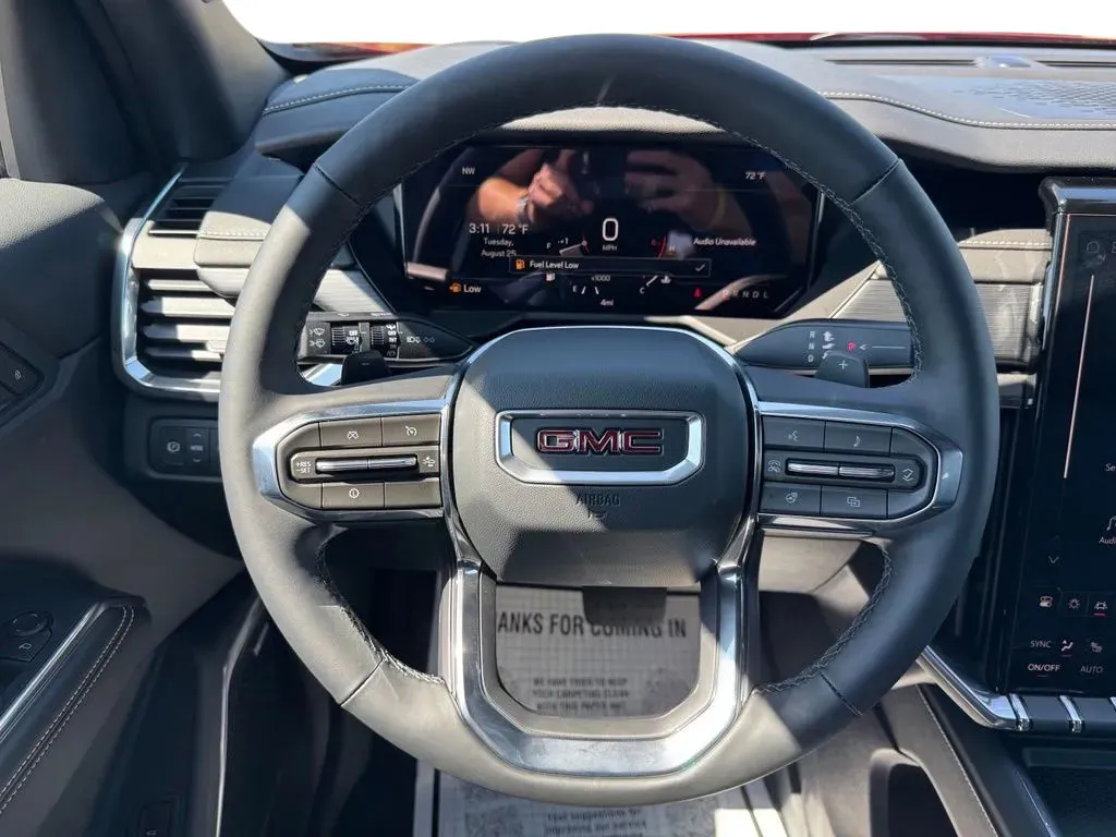 GMC Acadia photo 24
