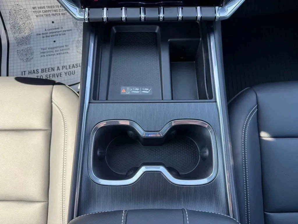 GMC Acadia photo 27