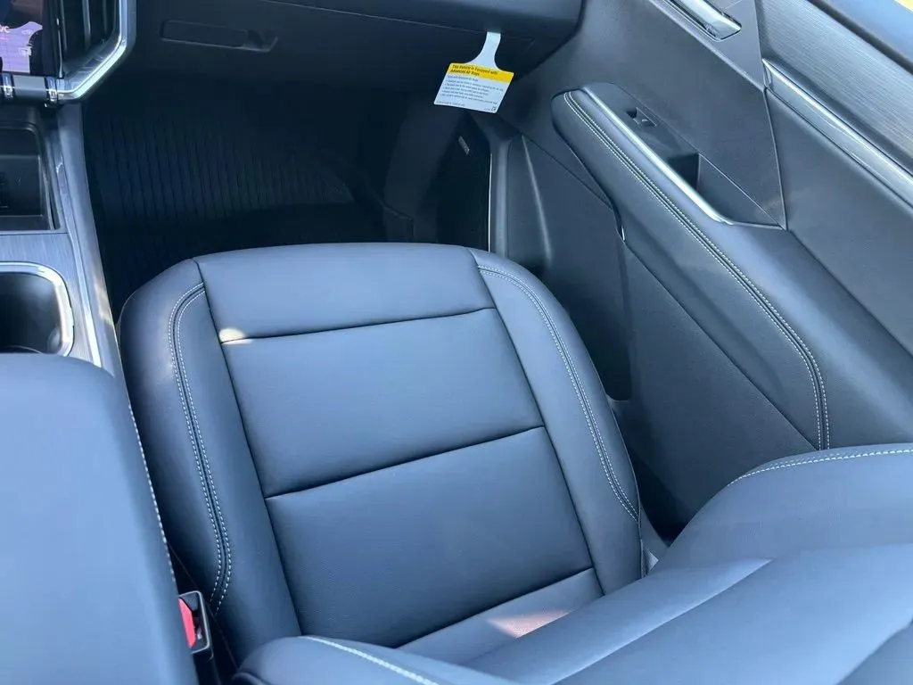 GMC Acadia photo 21