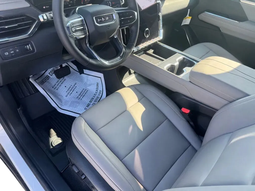 GMC Acadia photo 10