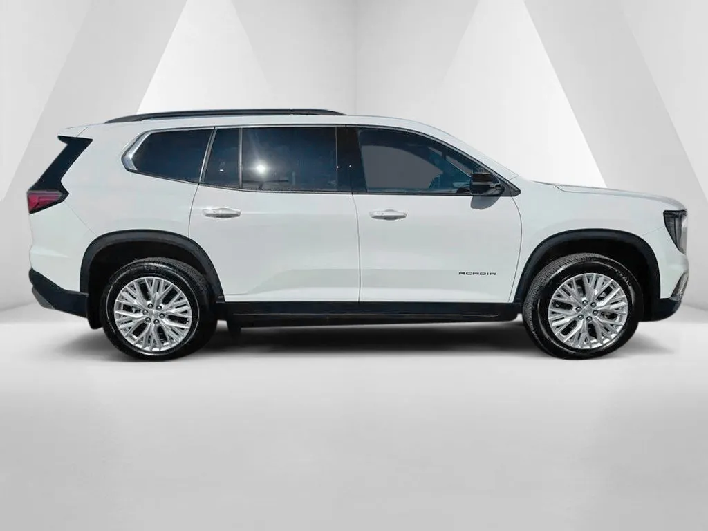 GMC Acadia photo 8