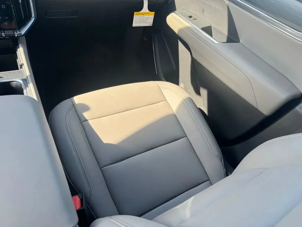 GMC Acadia photo 21