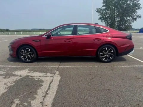 More photos of 2025 Hyundai Sonata SEL at Braden Cadillac GMC, OH