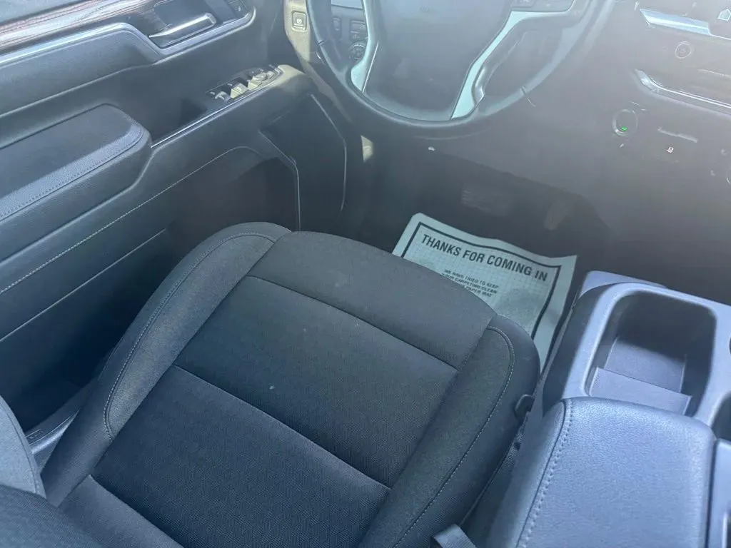 Chevrolet Silverado photo 22