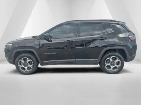 More photos of 2022 Jeep Compass Trailhawk at Braden Cadillac GMC, OH