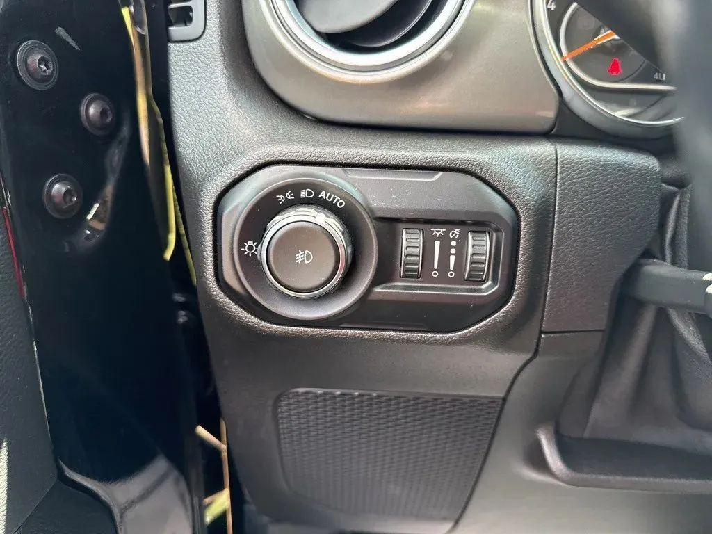 2021 Jeep Wrangler Unlimited Sahara - Photo 19