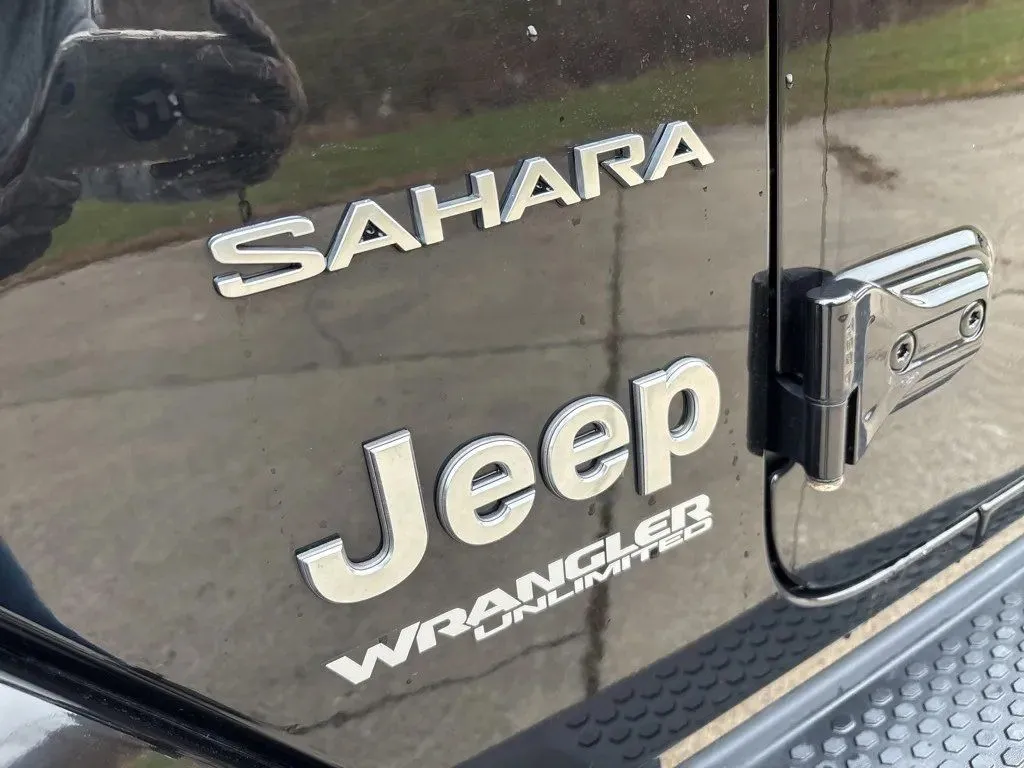 2021 Jeep Wrangler Unlimited Sahara - Photo 9