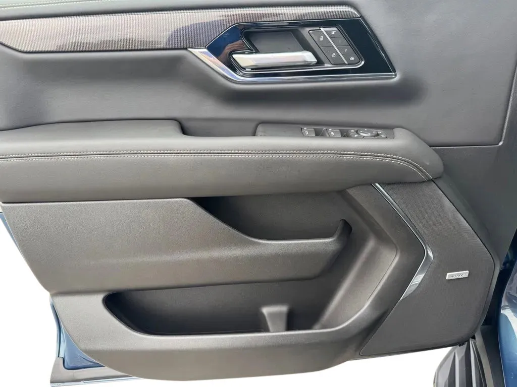 GMC Yukon photo 12