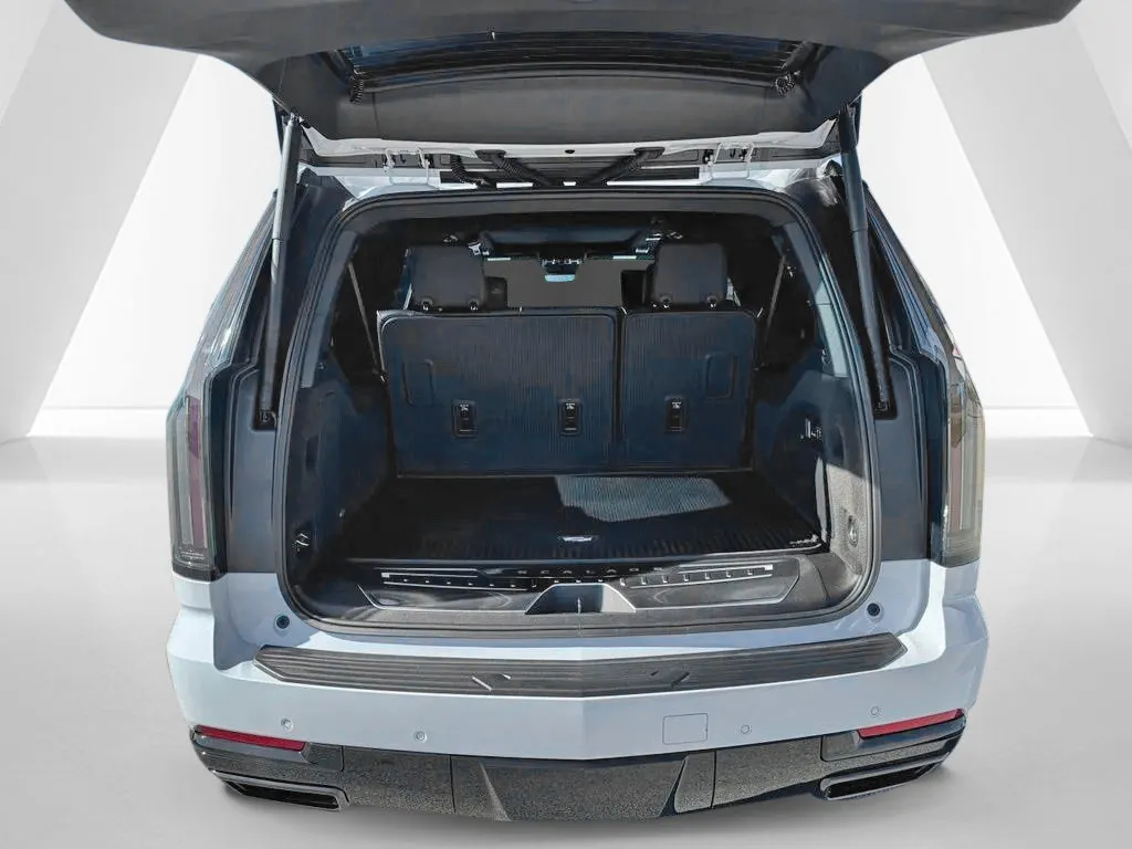 Cadillac Escalade ESV photo 33