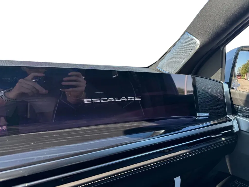 Cadillac Escalade ESV photo 31