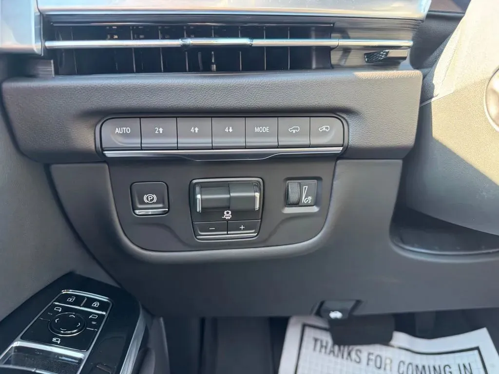Cadillac Escalade ESV photo 26