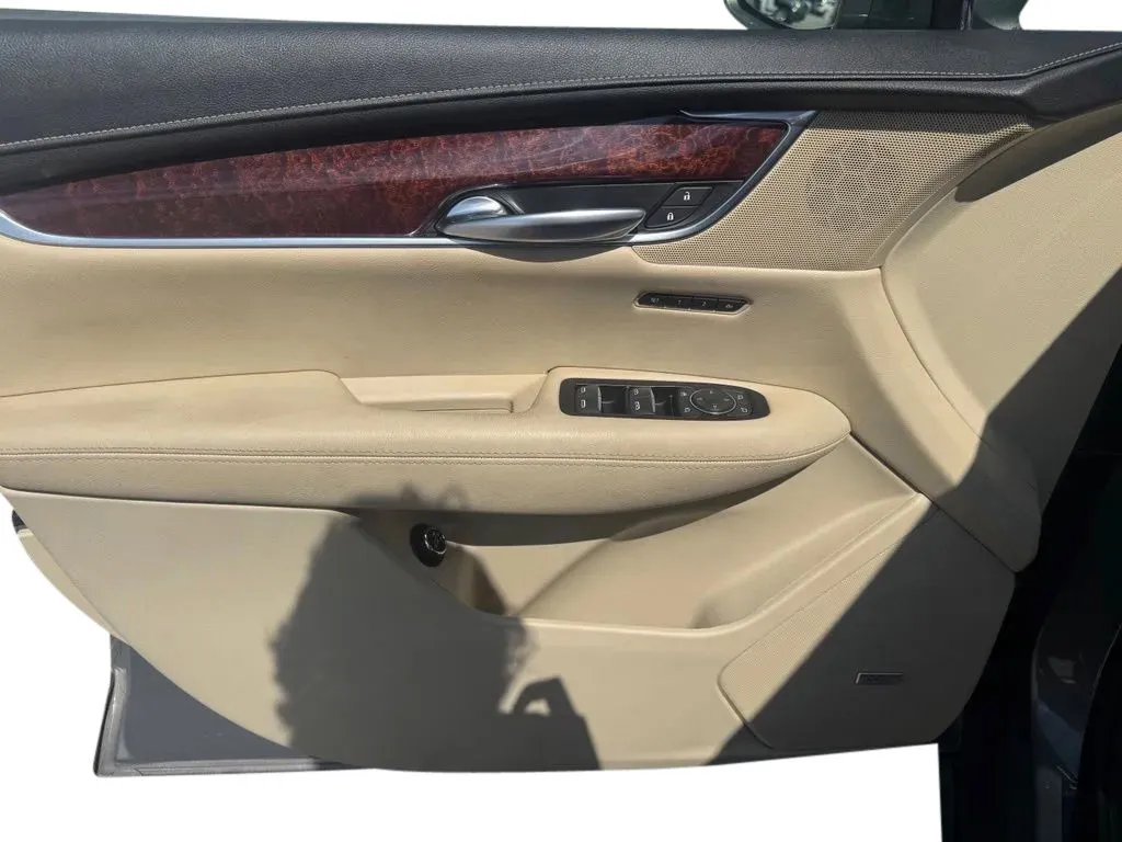 Cadillac XT5 photo 11