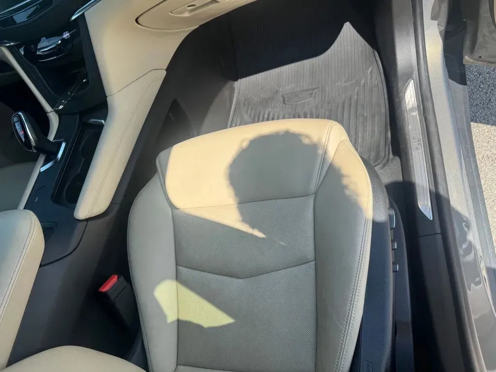Cadillac XT5 photo 14