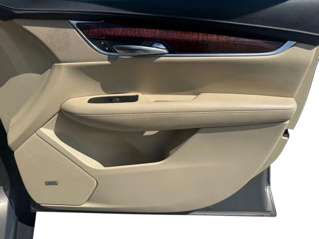 Cadillac XT5 photo 15