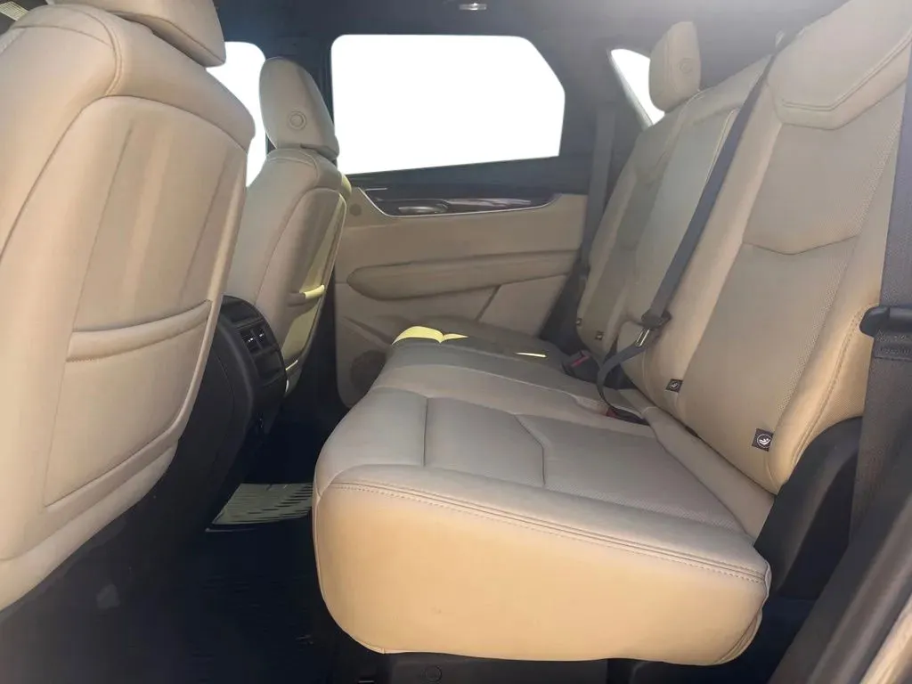 Cadillac XT5 photo 17