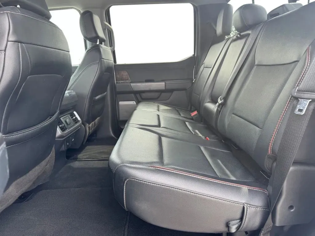 Ford F-150 photo 17