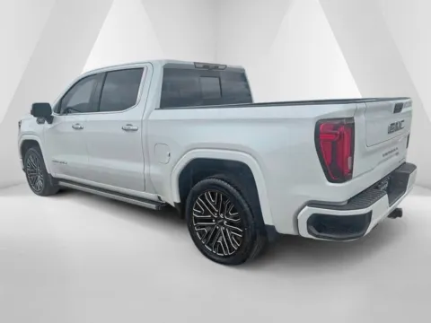More photos of 2022 GMC Sierra 1500 Denali Ultimate at Braden Cadillac GMC, OH