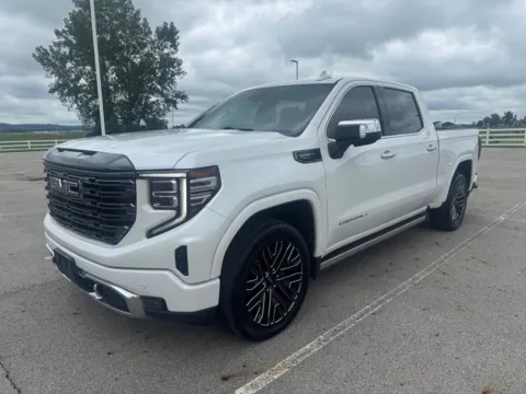 Another view of 2022 GMC Sierra 1500 Denali Ultimate for sale in Carroll, OH at Braden Cadillac GMC
