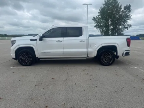 More photos of 2022 GMC Sierra 1500 Denali Ultimate at Braden Cadillac GMC, OH