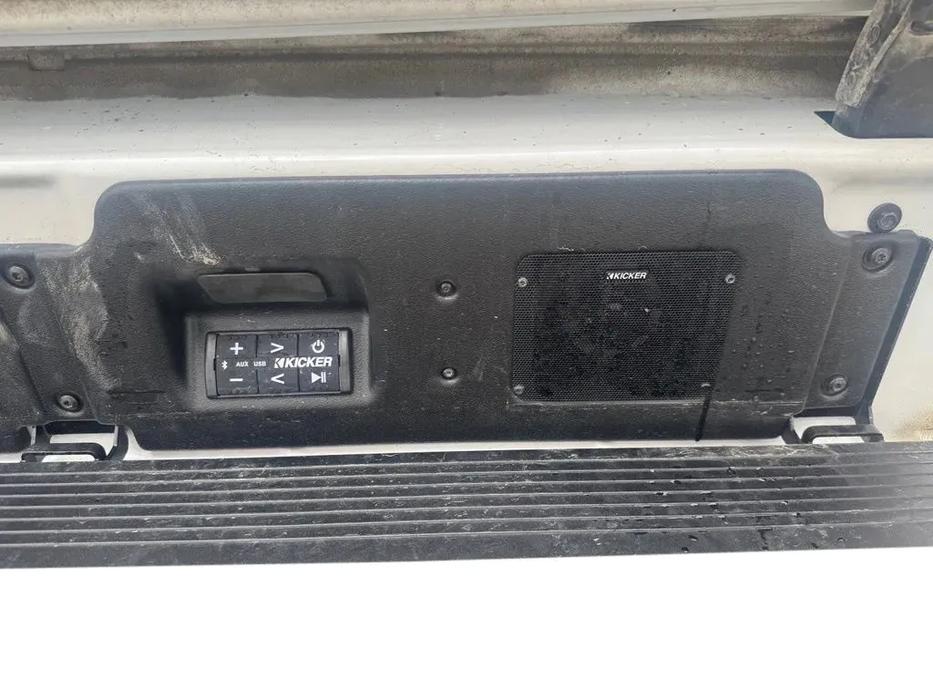 GMC Sierra photo 35