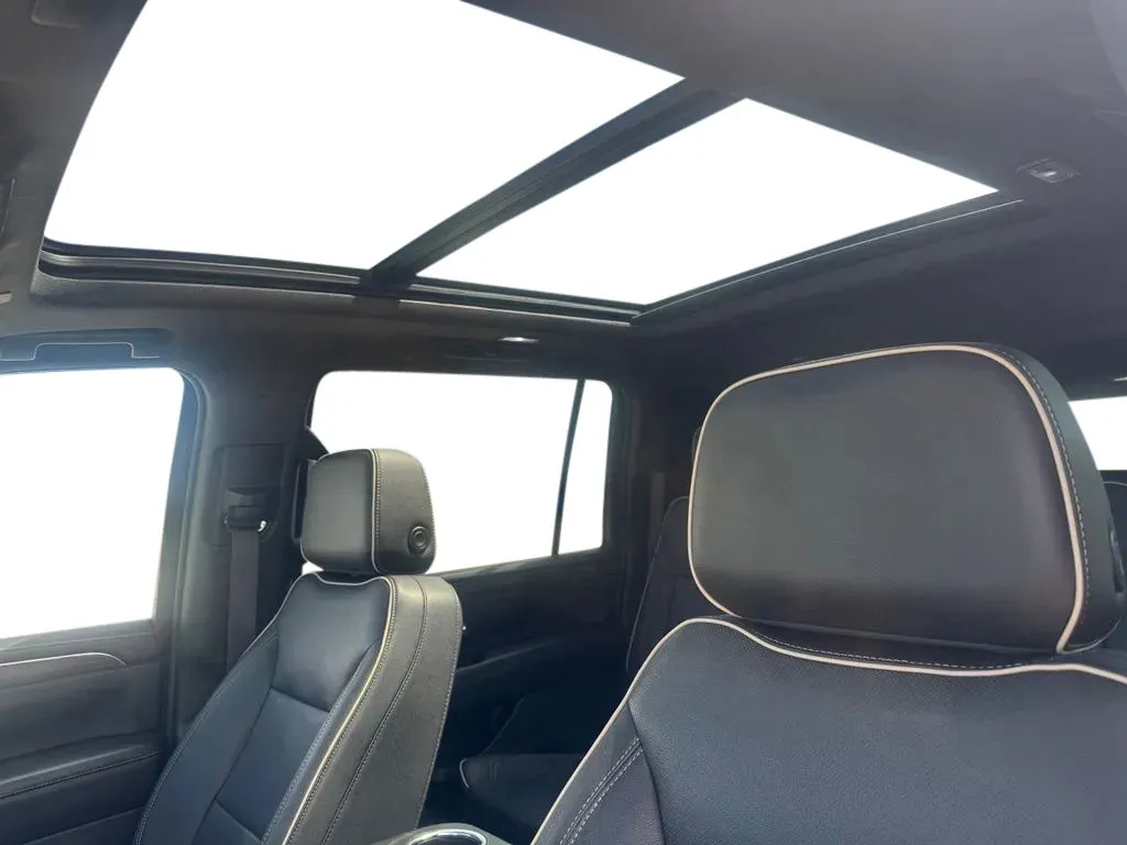 GMC Yukon XL photo 11