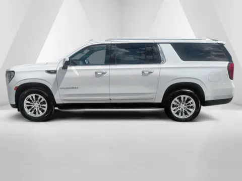 More photos of 2023 GMC Yukon XL SLT at Braden Cadillac GMC, OH