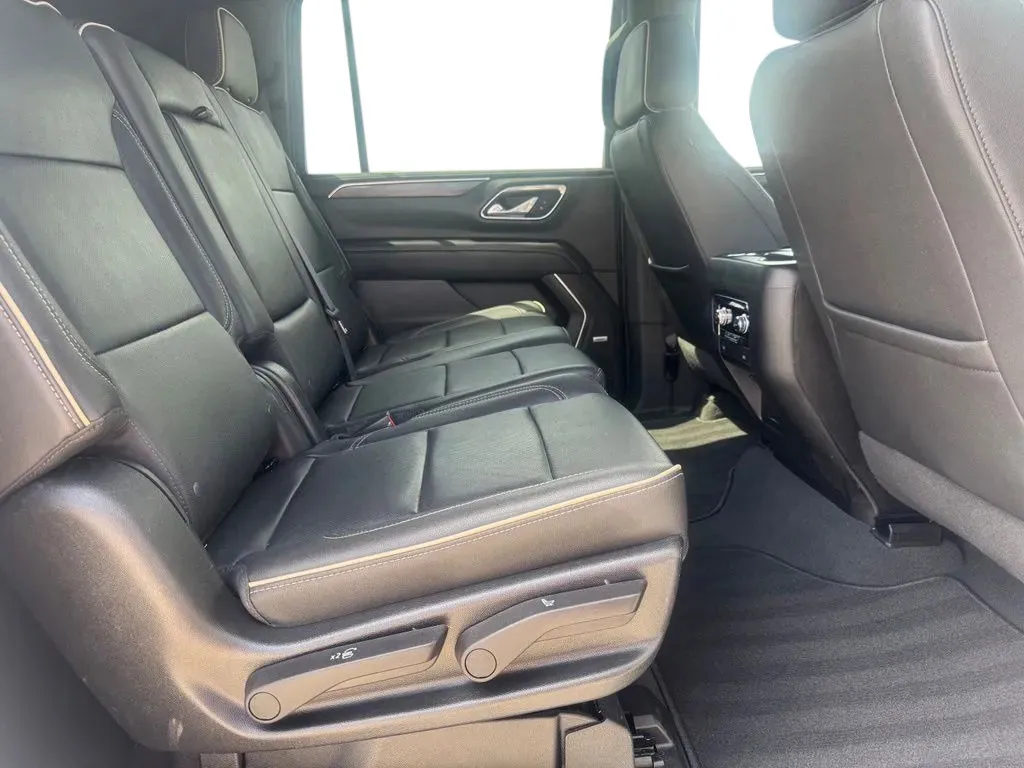 GMC Yukon XL photo 17
