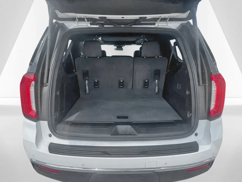 GMC Yukon XL photo 32