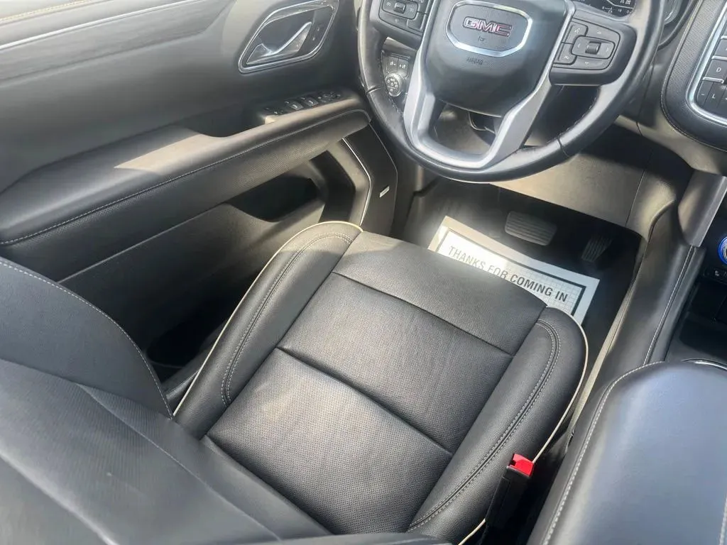 GMC Yukon XL photo 23