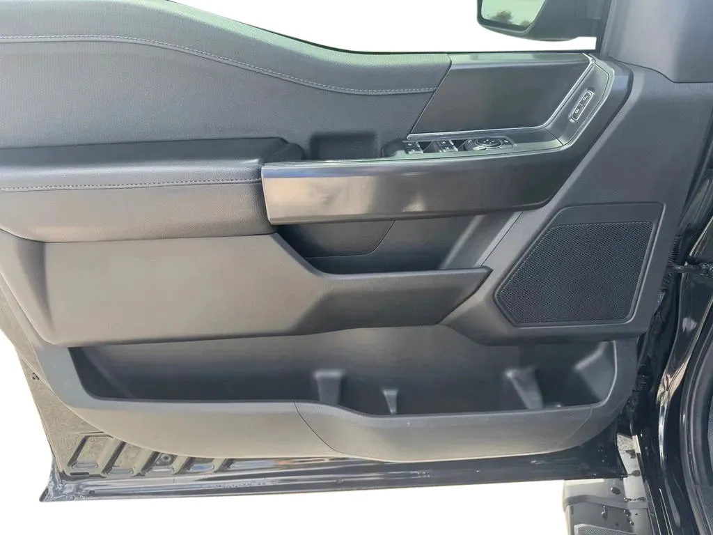 Ford F-150 photo 11