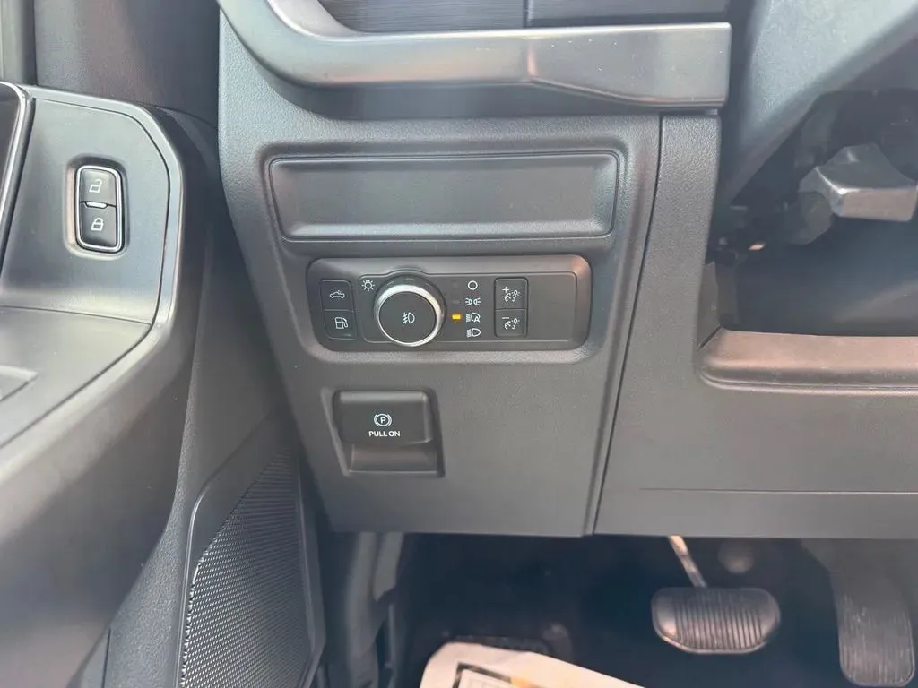 Ford F-150 photo 22