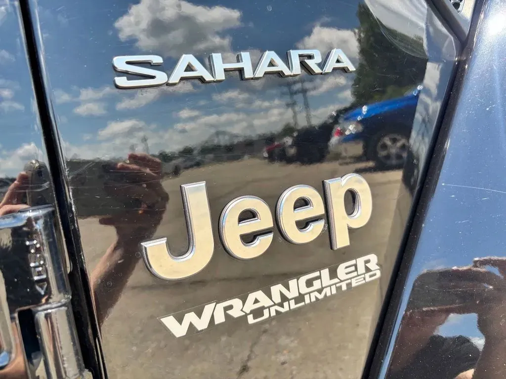 Jeep Wrangler photo 9