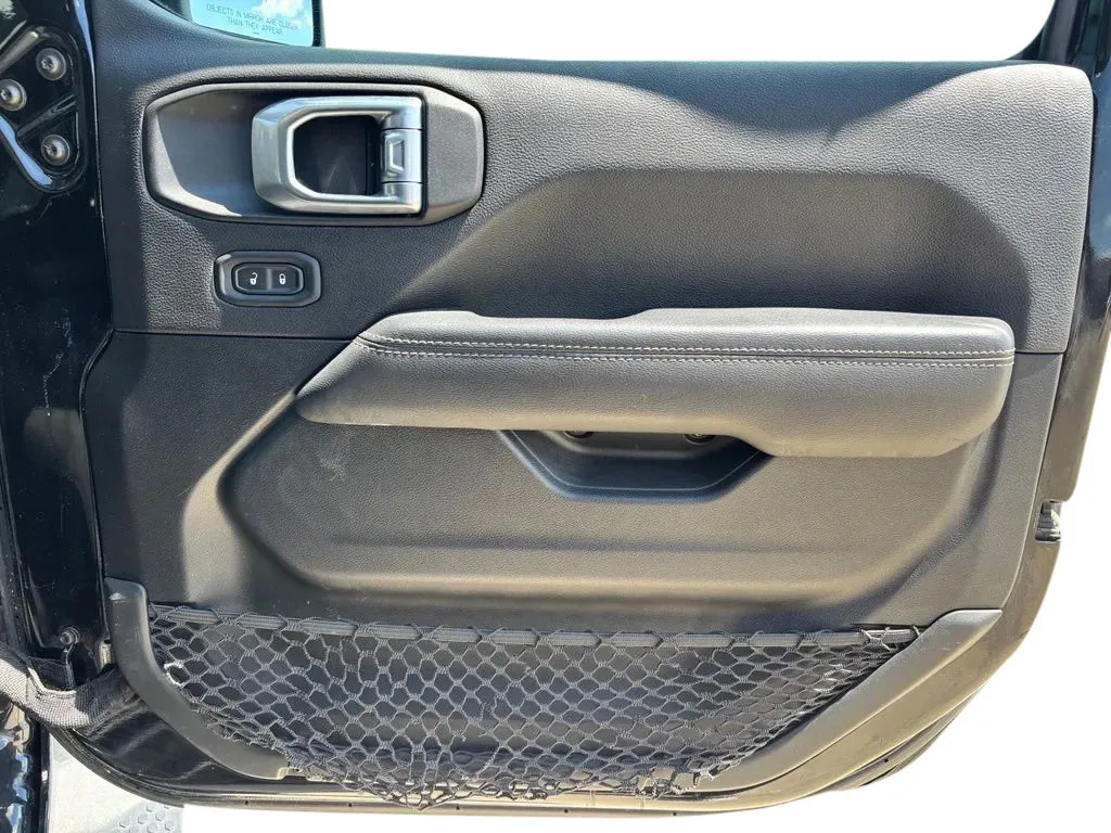 Jeep Wrangler photo 29