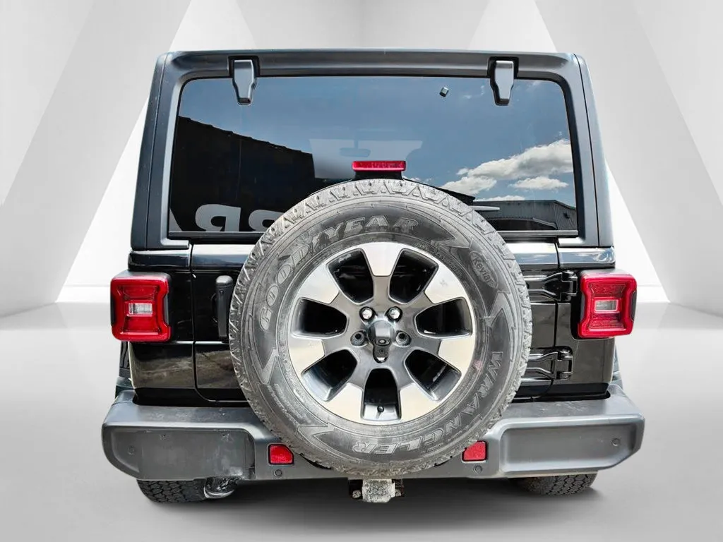 Jeep Wrangler photo 6