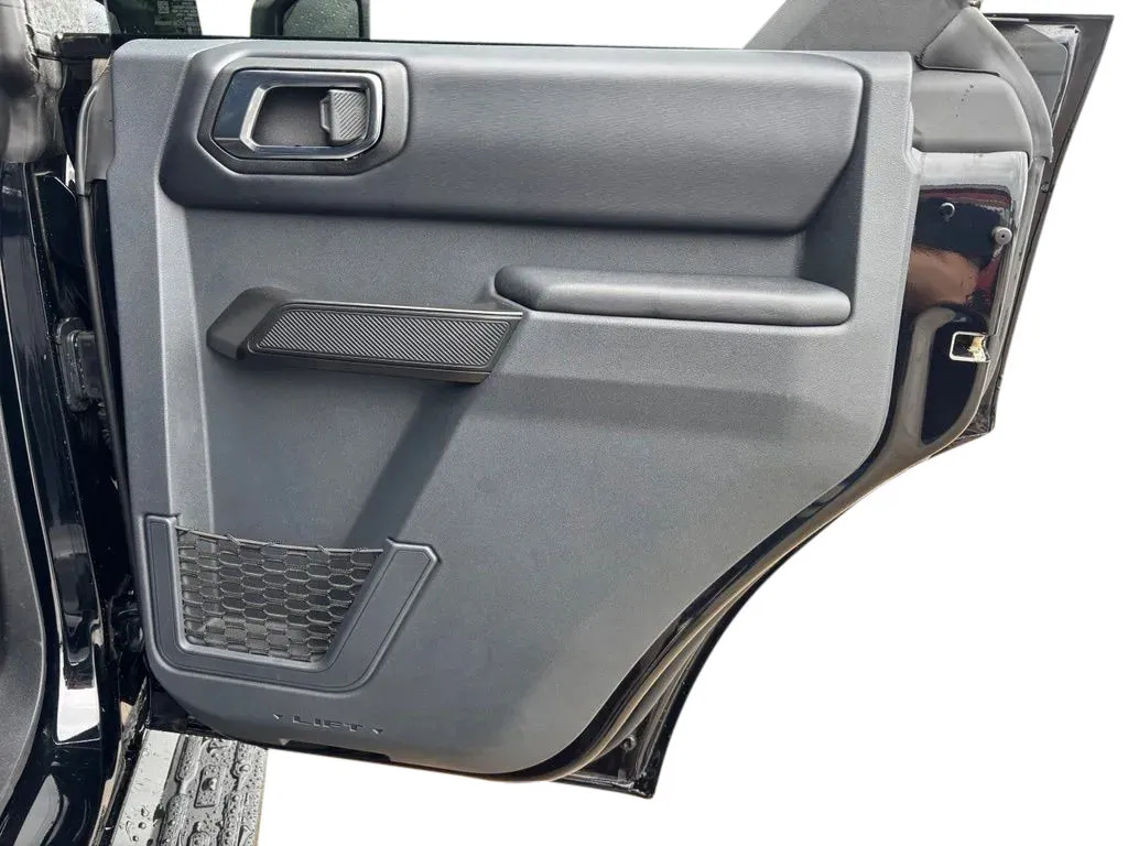 Ford Bronco photo 28