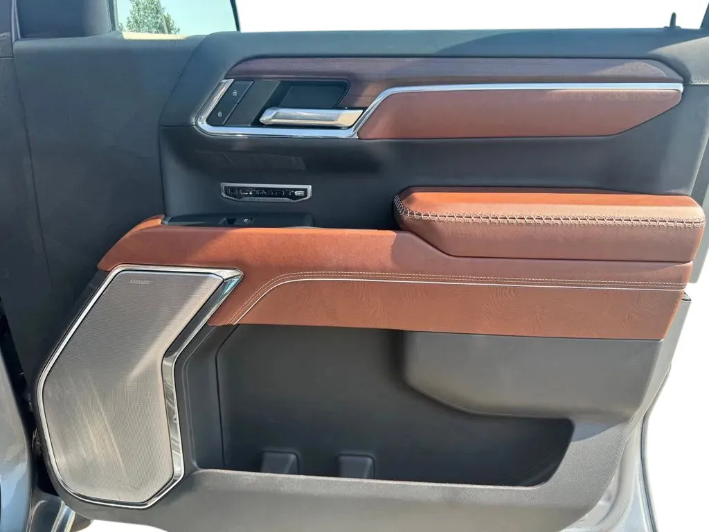 GMC Sierra photo 16