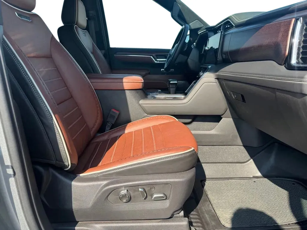 GMC Sierra photo 14