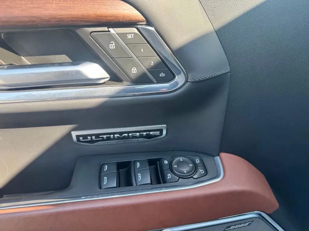GMC Sierra photo 13