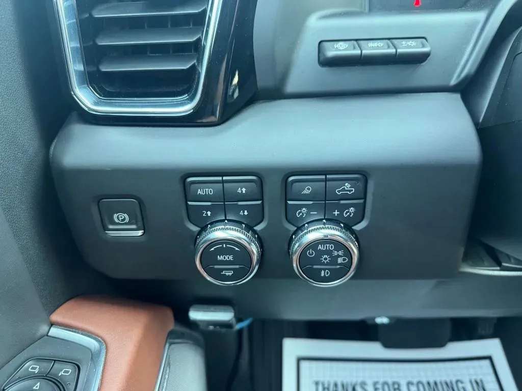 GMC Sierra photo 23